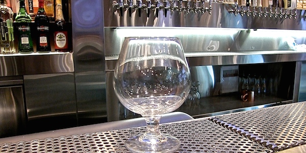 Types of Beer Glasses - Snifter Glass