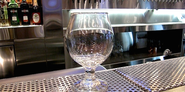 Types of Beer Glasses - Goblet Glass